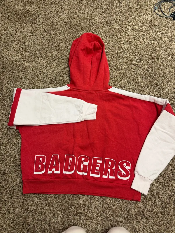 UW Madison Sweatshirt Red Size M - Image 2