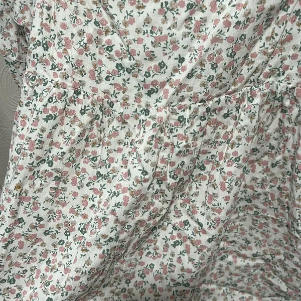 Storia Floral Print Babydoll Blouse Puff Sleeves Square Neckline Size Medium - Image 3