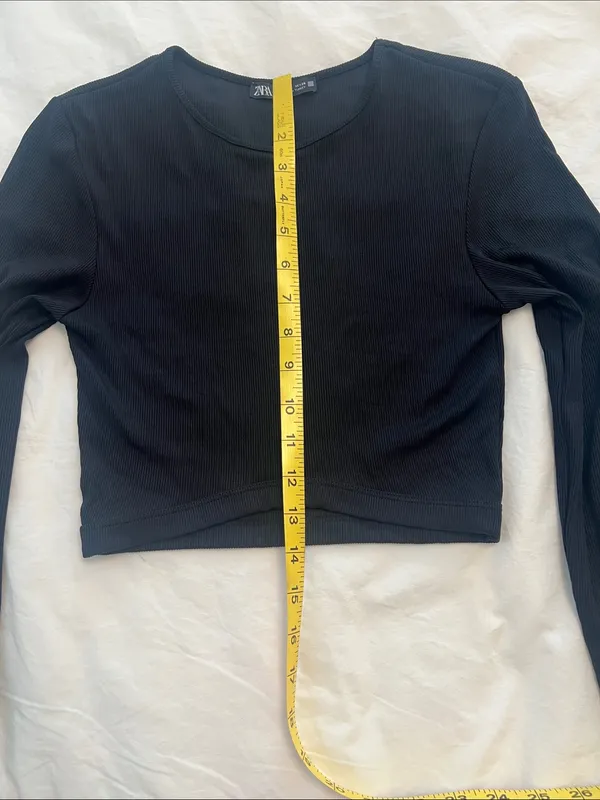 Zara Black Long-Sleeve Cropped Tee - Image 5