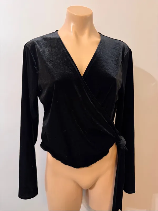 Abercrombie & Fitch Black Velvet Wrap Top Shirt XL - Image 2