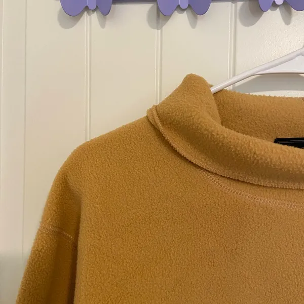 EUC Vintage G.G. Sport women’s‎ dark yellow fleece turtleneck top large - Image 2