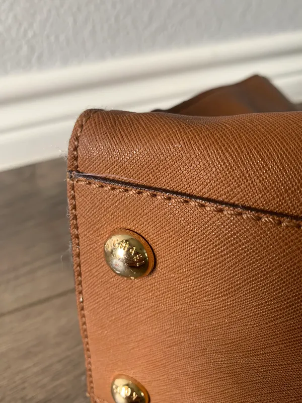 Michael Kors Hamilton Tote - Image 6