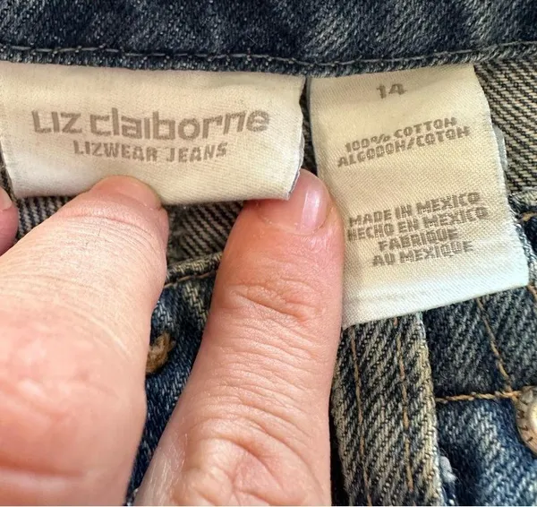 Liz Clairborne women's size 14 capri jeans - Image 3