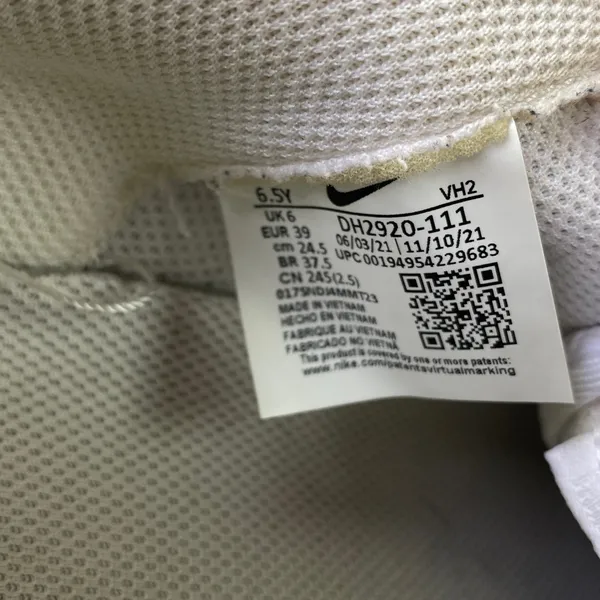 Nike White Air Force 1 LE Athletic Sporty Sneaker Shoes 6.5 - Image 7