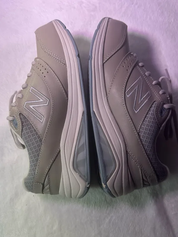 New Balance Women’s Taupe Lace-Up Athletic Sneakers - Image 8