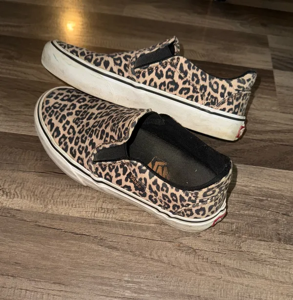 Vans Deluxe Cheetah Comfort Slip-On - Image 4