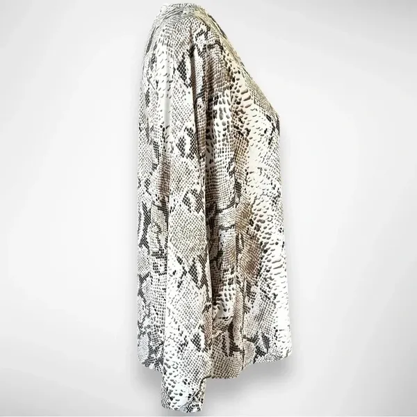 VICI‎ Women's Snake Print V Neck Balloon Sleeve Top Large | EUC - Image 3