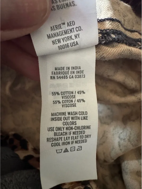Aerie Leopard Print Button-Up Shirt Size Small - Image 5