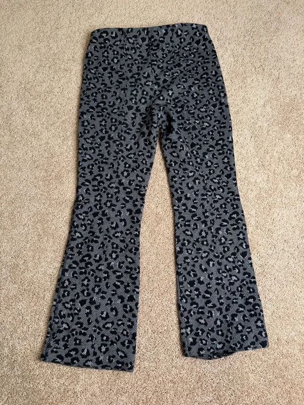 Maeve Anthropologie Leopard Print Knit Pants Gray Black Pull-On Size‎ Small - Image 5