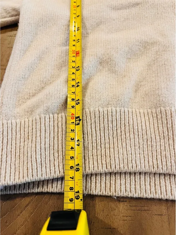 H&M Premium 100% Lambswool Beige V-Neck Slouchy Knit Sweater - Image 7