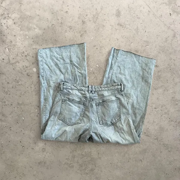 h&m light grey high rise wide leg baggy jeans - Image 3
