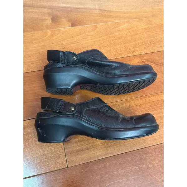 Ariat Women's Black Leather Clog Shoes‎  Size 8.5B - Image 4