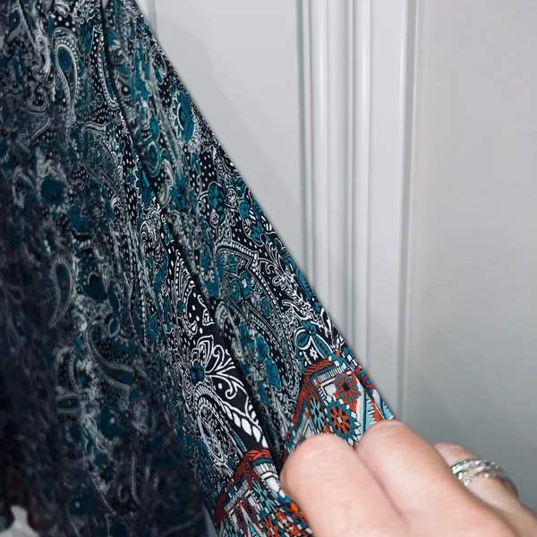 Catos Women's Slit Sleeve Paisley Blouse Size Large Back Teal - Image 5