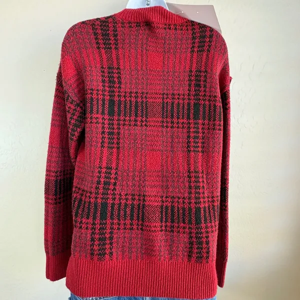 Christian‎ Siriano Red Black Plaid Crew Neck Long Sleeve Knit Sweater Beanie Set - Image 5