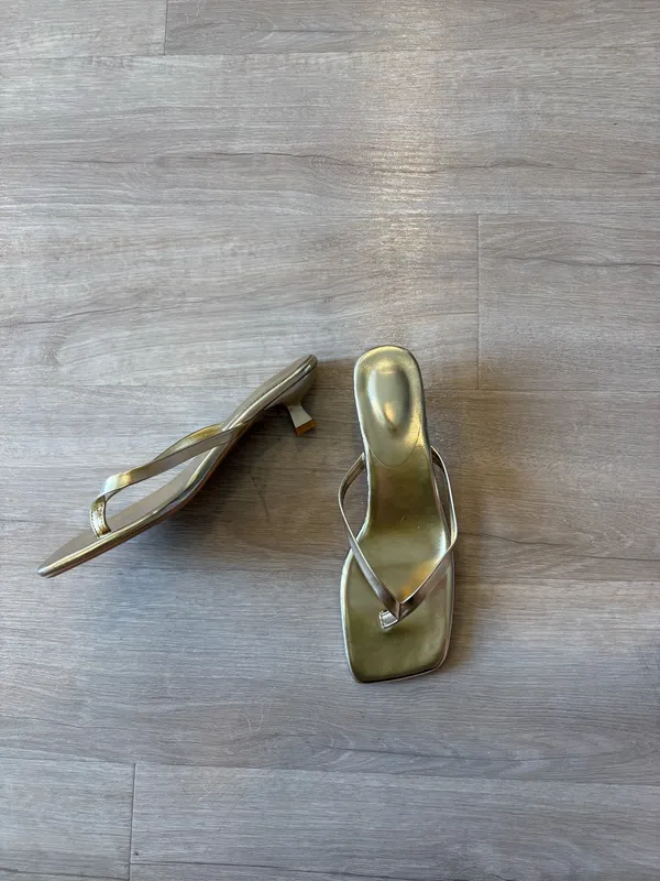 Gold square toe kitten heels Size 8 - Image 2