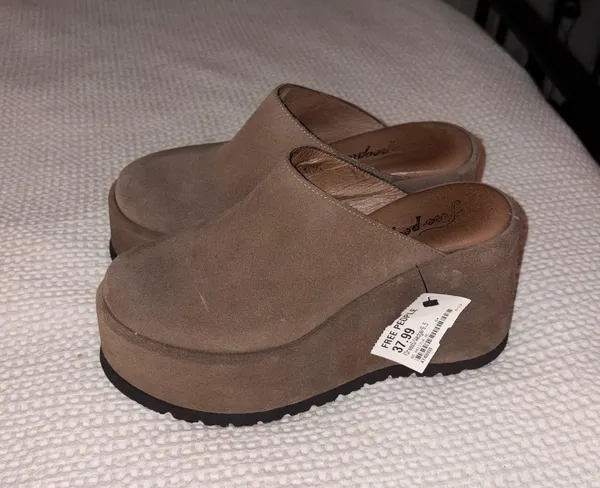 Free People Clogs - Image 4