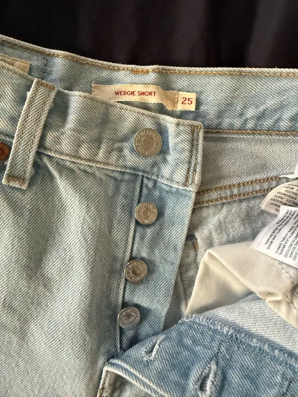 Levi’s Shorts - Image 3
