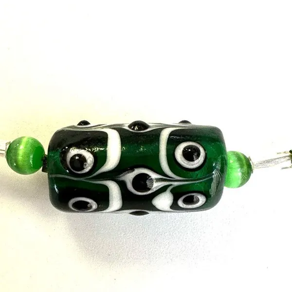 Green and blue beaded necklace - Image 3