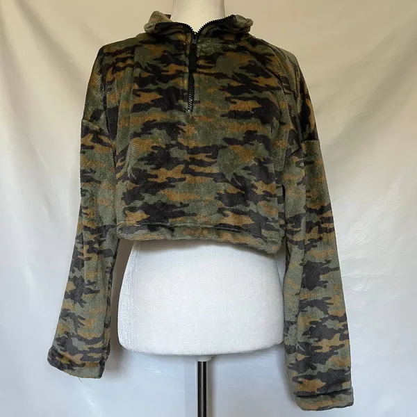 Y2K Urban Outfitters Camo Fuzzy Crop Pullover Womens Jacket Sz S Grunge Indie - Image 11