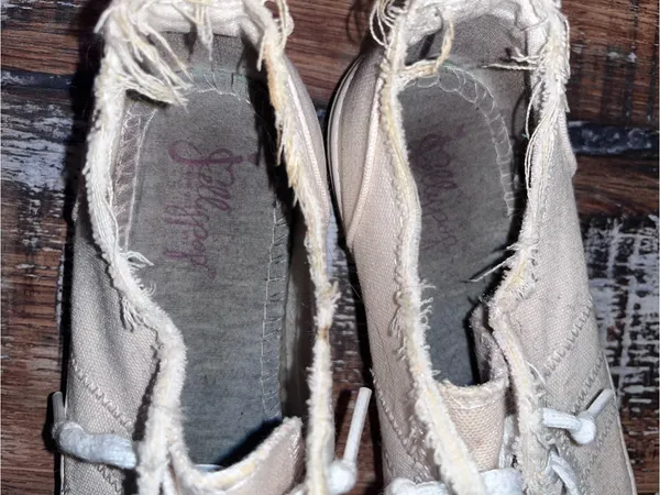JELLYPOP Cream Off-White Pull-On Sneakers 8.5M - Image 5