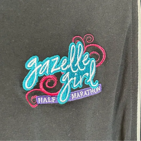 Nike Women's Black Long Sleeve Tee Half Marathon Gazelle Girl Small Grand Rapids - Image 4