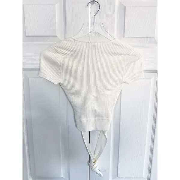Wilfred Aritzia All Tied Up Short Sleeve Ribbed Cropped White Wrap Sweater - Image 8