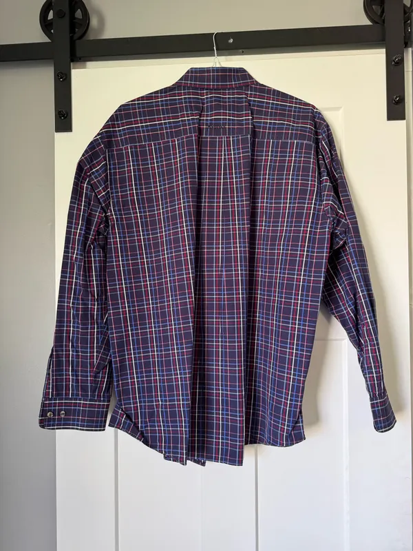 Men’s Ariat blue and red casual button down shirt  - Image 4