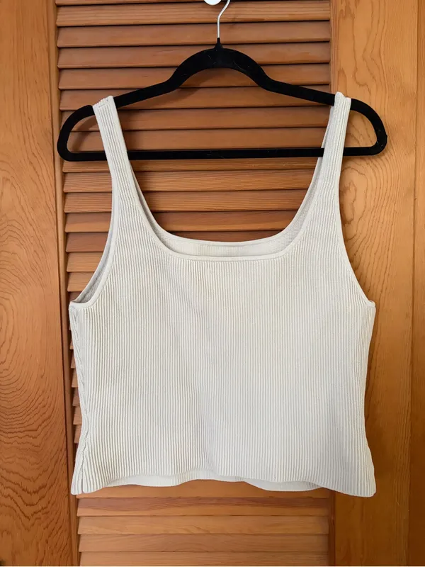 Aritzia Babaton Sculpt Knit Squareneck Ribbed Cropped Tank size XL - Image 6