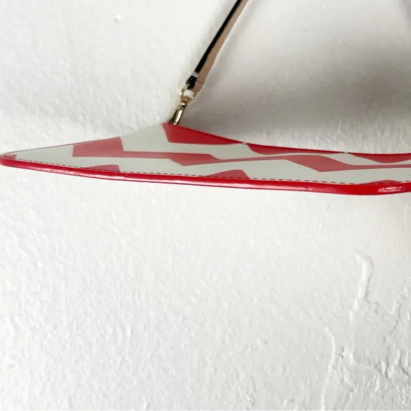 KATE SPADE South of the Border Lolly Red White Chevron Pattern Wristlet Boho - Image 7