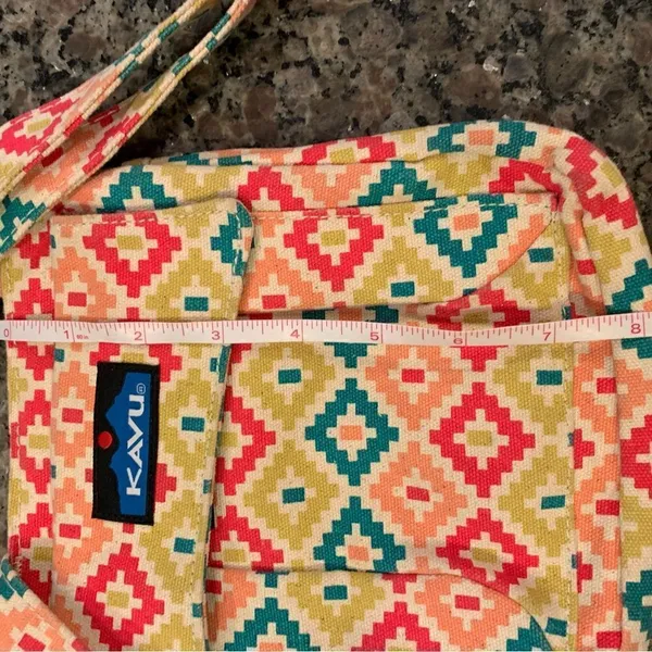 Kavu Canvas Crossbody Adjustable Green Pink Aztec Bag Purse - Image 6