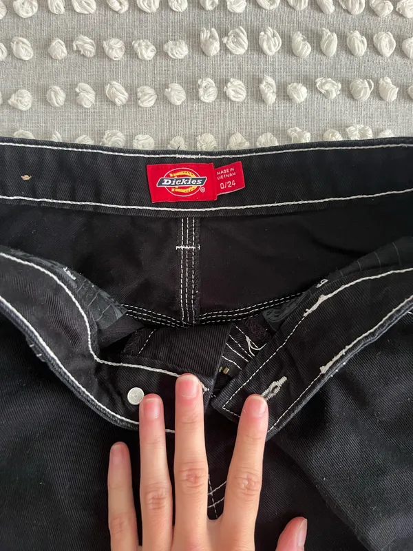 Dickies Cargo Black Straight-Leg Pants with White Stitching and Side Pockets - Image 4