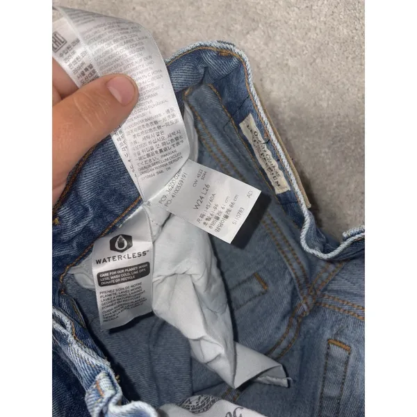 Levi's Women's 501 Premium Denim Jeans 24x26‎ - Image 5