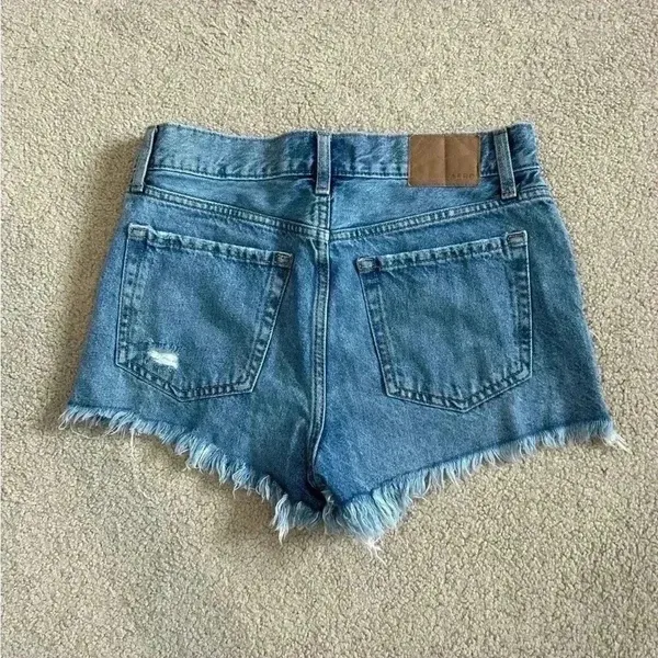 Aeropostale blue distressed button front high rise boyfriend shorts in size 2 - Image 2