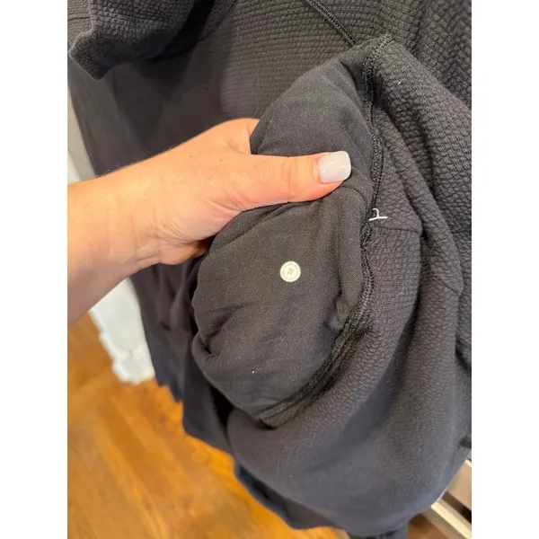 Lululemon Textured Funnel-Neck Pullover Black womens 16 - Image 4
