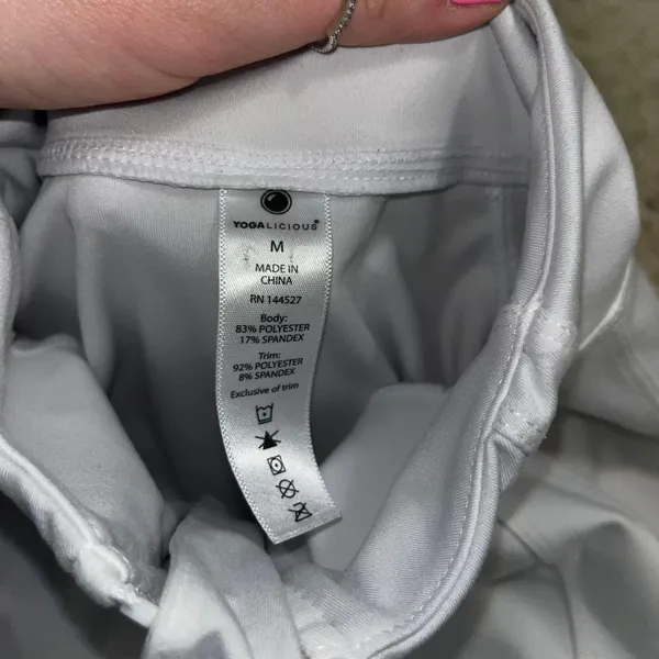 Yogalicious Light Grey athletic  jacket  size medium - Image 2