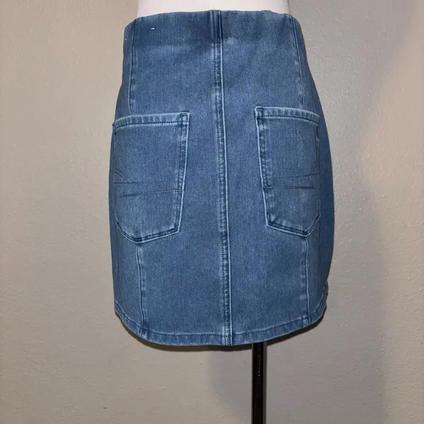 American Eagle Skirt - Image 3