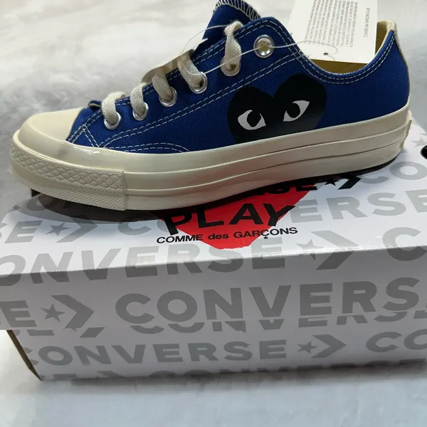Converse Blue and White Sneakers with Heart Design - Image 9