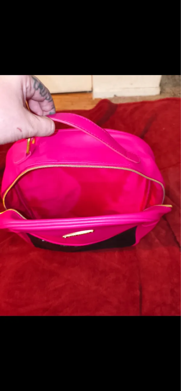 Juicy Couture Hot Pink & Black Faux Leather Backpack Sequence - Image 6