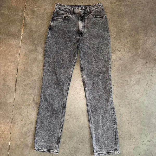 abercrombie ultra high rise mom.jean stonewash - Image 2