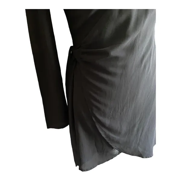 Lulus Stunning chiffon. Wrap dress, long sleeves, fully lined, dress is 100% polyester, lining is 100% rayon, excellent condition, size xs - Image 3