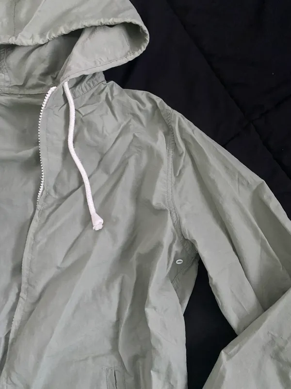 Brandy Melville Zip Up Windbreaker - Image 5