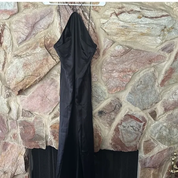 Commense Hold My Pearls Open Back Satin Long Dress size XL - Image 3