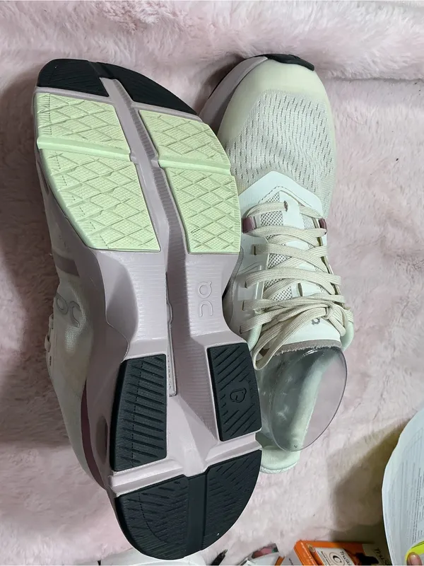 On Running Cloudpulse Women's Sneaker — Light Pink, Mint & White 157 - Image 5