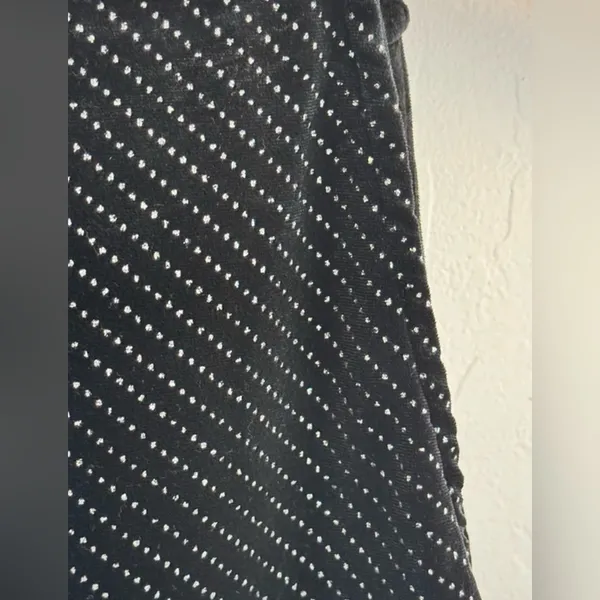 Forever 21 Black Velvet Polka Dot Halter‎ Crop Top Size Small - Image 4