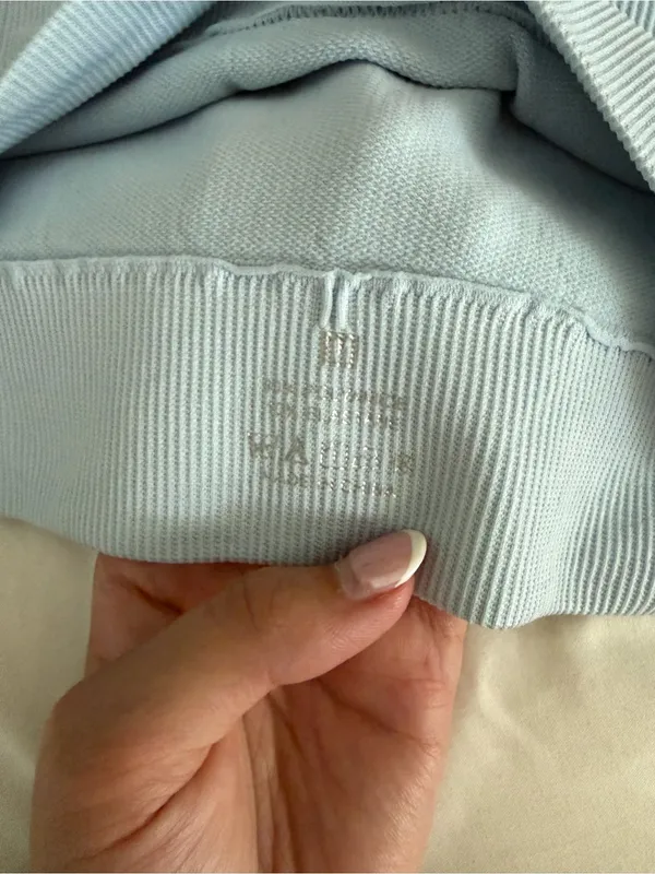 Light Blue Ribbed Sports Bra - Image 4