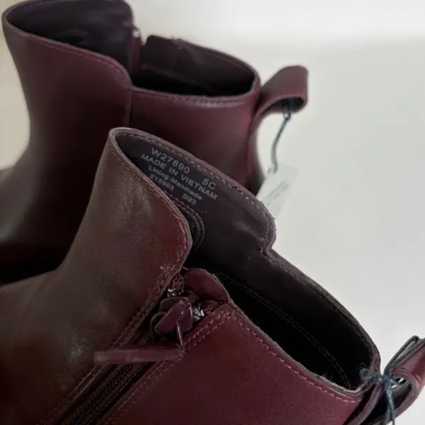 NWT!! COLE HAAN River Chelsea Boots Bloodstone Burgundy Leather Women's Size 5 - Image 6
