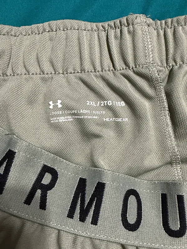 Under Armour Shorts Athletic Grey - Image 2