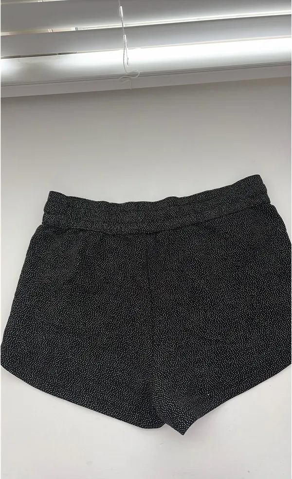 polka dot h&m shorts  - Image 2