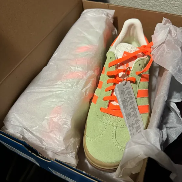 💚🧡NEW ADIDAS GAZELLE BOLD W Semi Green Spark, Screaming Orange & Core White - Image 8