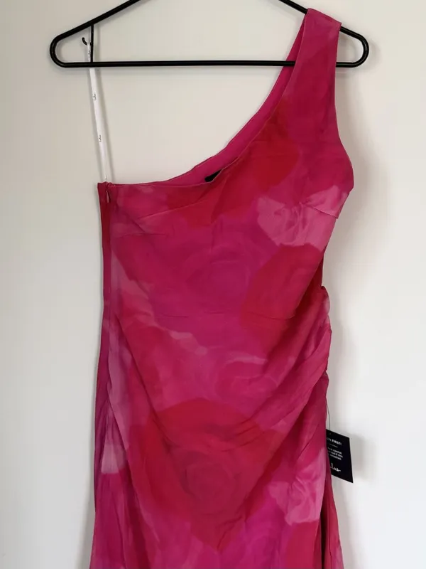 NWT Lulus Pretty Serene Pink Floral One Shoulder Asymmetrical Midi Dress - Med - Image 5